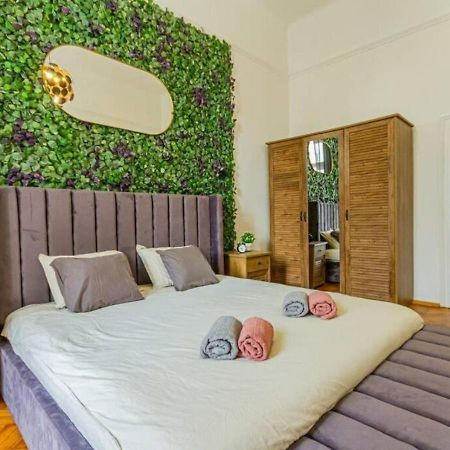 Luxury Apartment By The Famous Vaci Street Budapeste Exterior foto