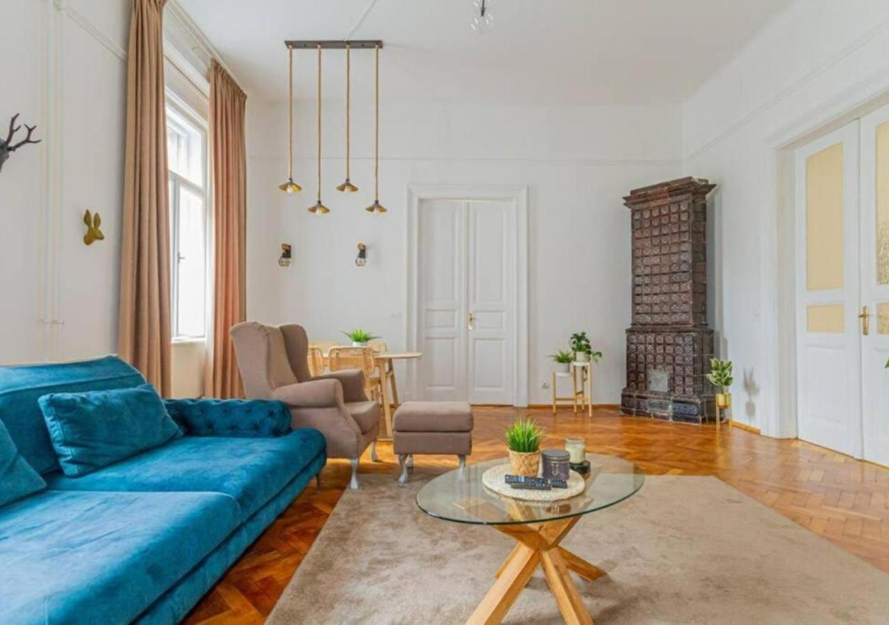 Luxury Apartment By The Famous Vaci Street Budapeste Exterior foto