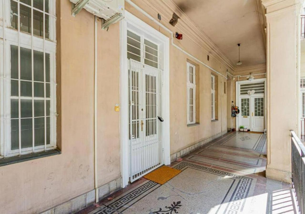 Luxury Apartment By The Famous Vaci Street Budapeste Exterior foto