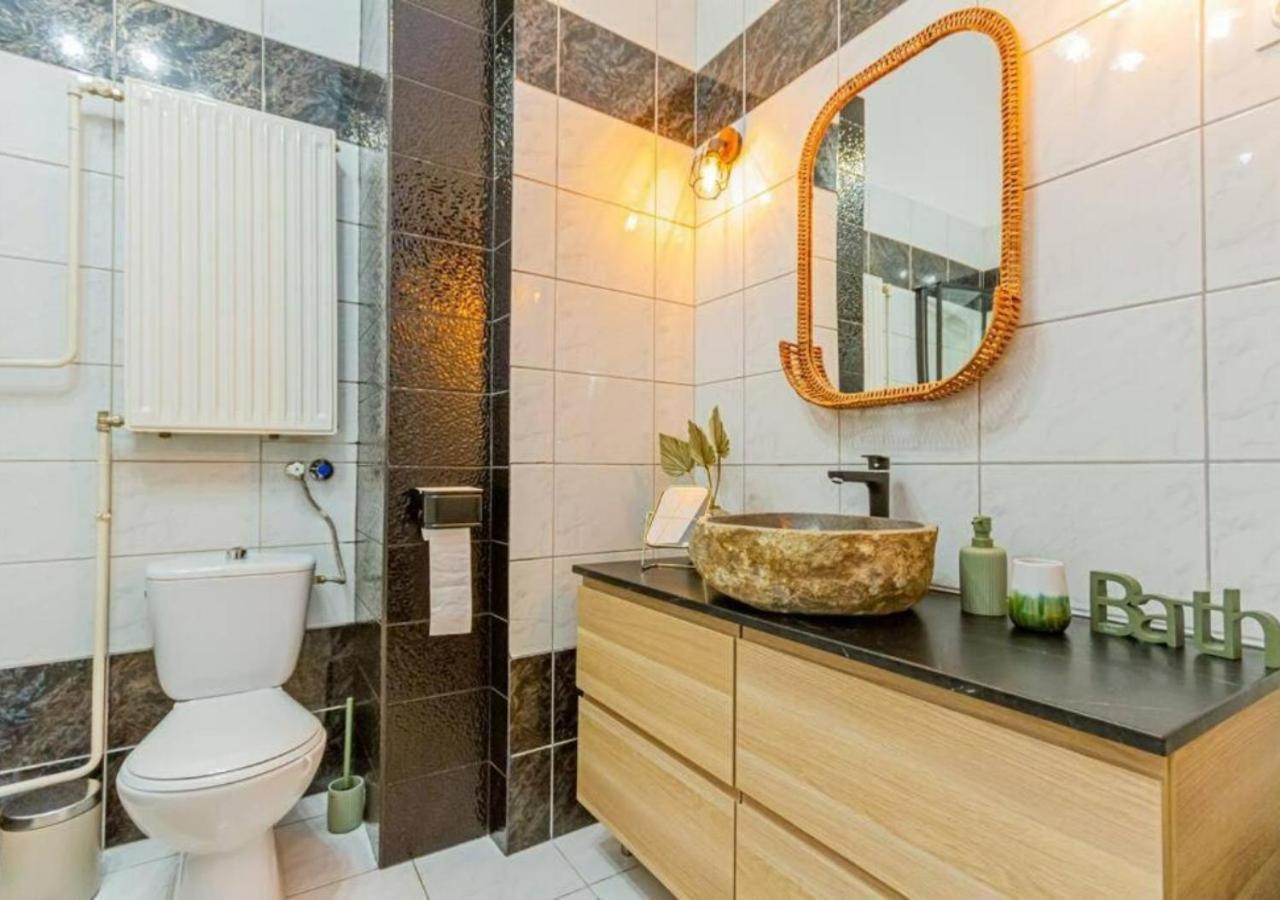 Luxury Apartment By The Famous Vaci Street Budapeste Exterior foto
